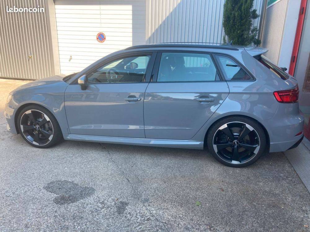 Vente de voiture Audi Rs3 sportback 2.5tfsi 400 quattro gris nardo à Vienne (43) proche de Lyon en Rhône-Alpes
