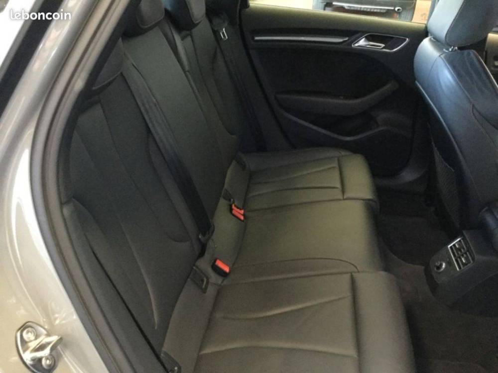 Vente de voiture Audi Rs3 sportback 2.5tfsi 400 quattro gris nardo à Vienne (39) proche de Lyon en Rhône-Alpes