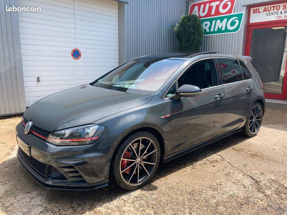 Volkswagen Golf GTI