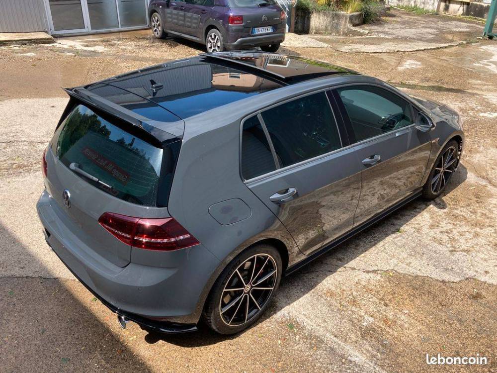 Volkswagen Golf GTI